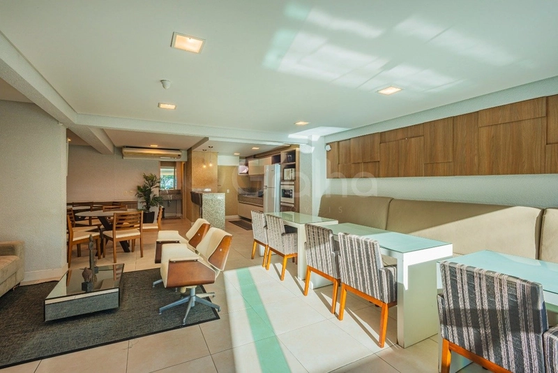 Apartamento com 4 dormitórios, sendo 1 suíte, na Agronômica: 28ª foto da galeria de imagens do imóvel