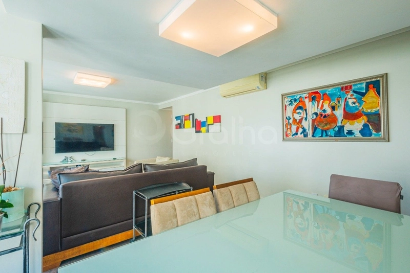 Apartamento com 4 dormitórios, sendo 1 suíte, na Agronômica: 4ª foto da galeria de imagens do imóvel