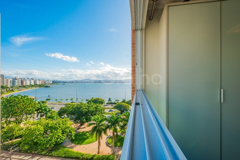 Apartamento com 4 dormitórios, sendo 1 suíte, na Agronômica: 10ª foto da galeria de imagens do imóvel