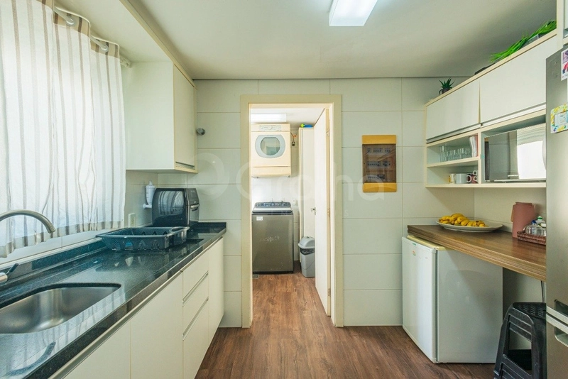 Apartamento com 4 dormitórios, sendo 1 suíte, na Agronômica: 11ª foto da galeria de imagens do imóvel