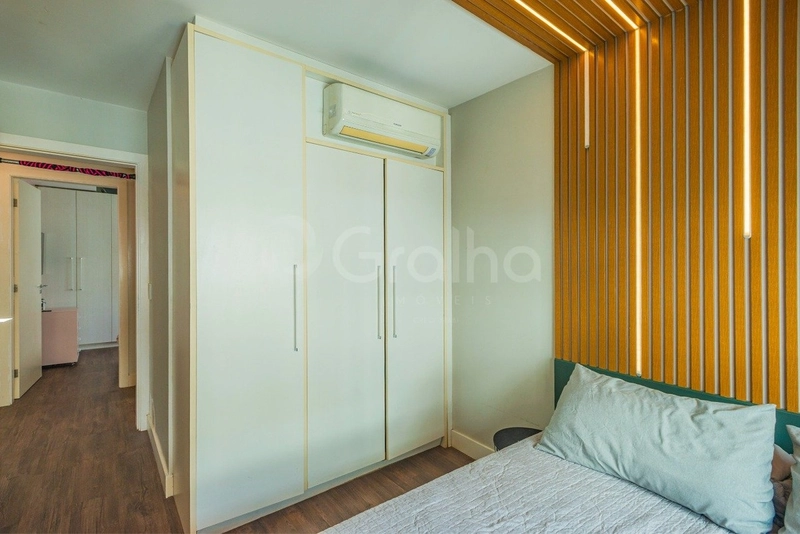 Apartamento com 4 dormitórios, sendo 1 suíte, na Agronômica: 27ª foto da galeria de imagens do imóvel