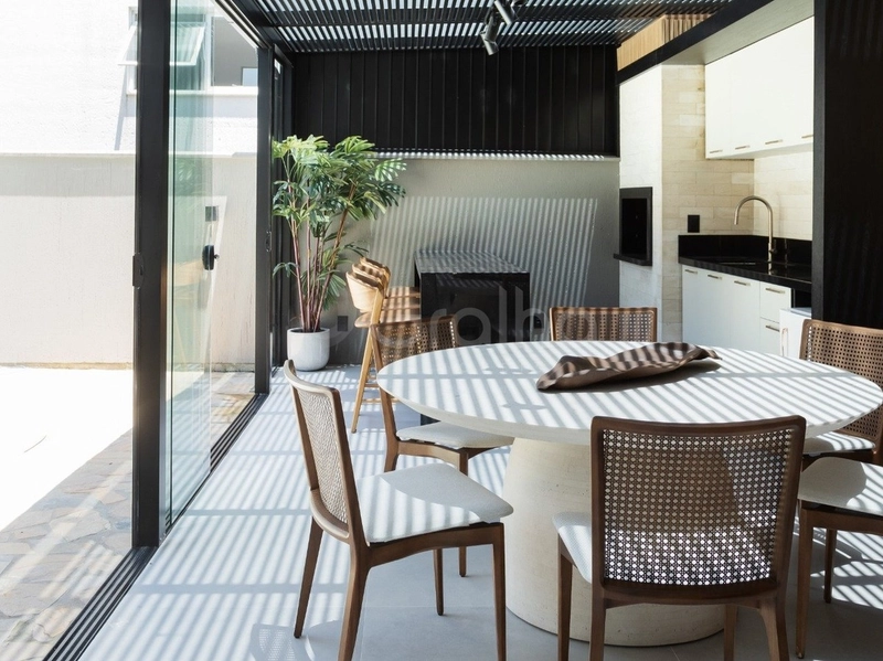 Casa em condomínio fechado com 3 suítes no Itacorubi: 14ª foto da galeria de imagens do imóvel