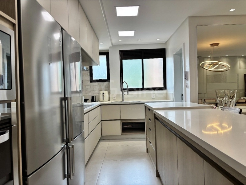 Apartamento com 4 dormitórios, sendo 2 suítes, no Itacorubi: 3ª foto da galeria de imagens do imóvel