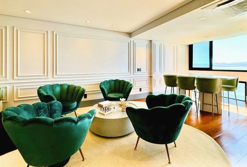 Apartamento Beira Mar com 3 suítes e 2 vagas: 1ª foto da galeria de imagens do imóvel