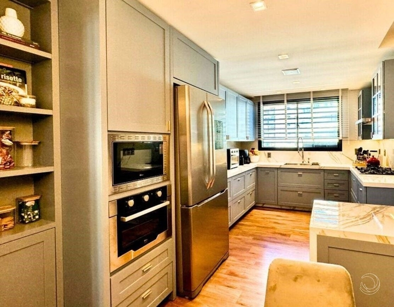 Apartamento Beira Mar com 3 suítes e 2 vagas: 12ª foto da galeria de imagens do imóvel