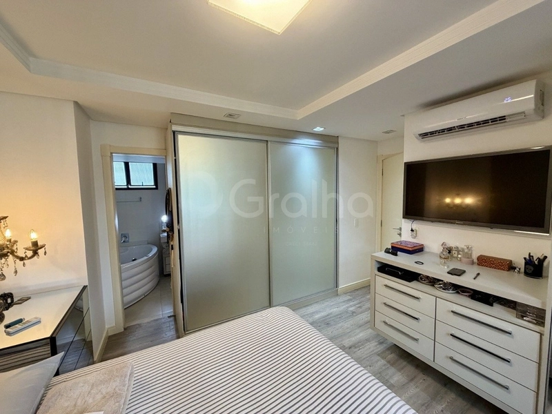 Apartamento com 3 dormitórios, sendo 1 suíte, na Agronômica: 10ª foto da galeria de imagens do imóvel