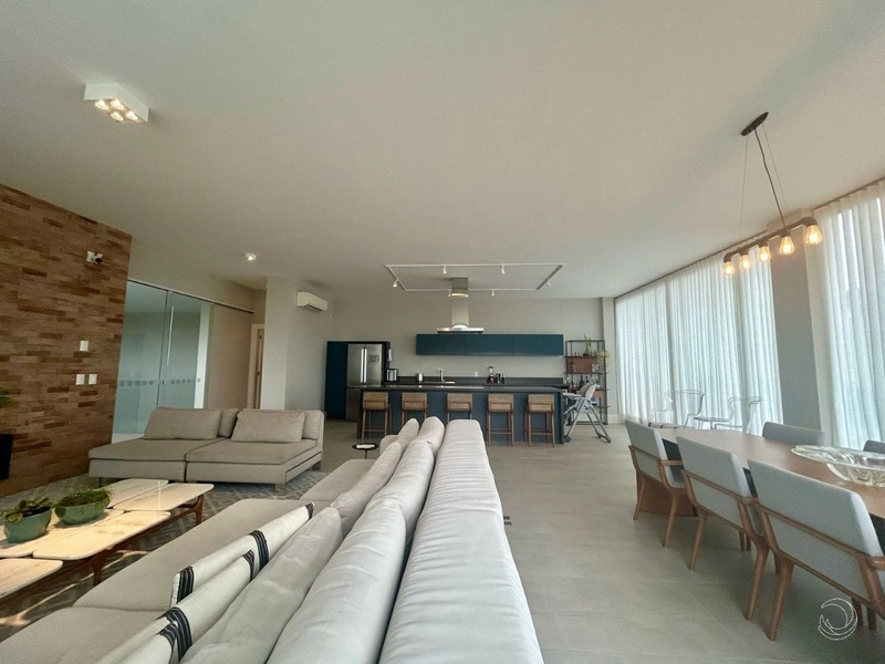 Casa Alto Padrão com 6 suítes em Cacupé: 3ª foto da galeria de imagens do imóvel