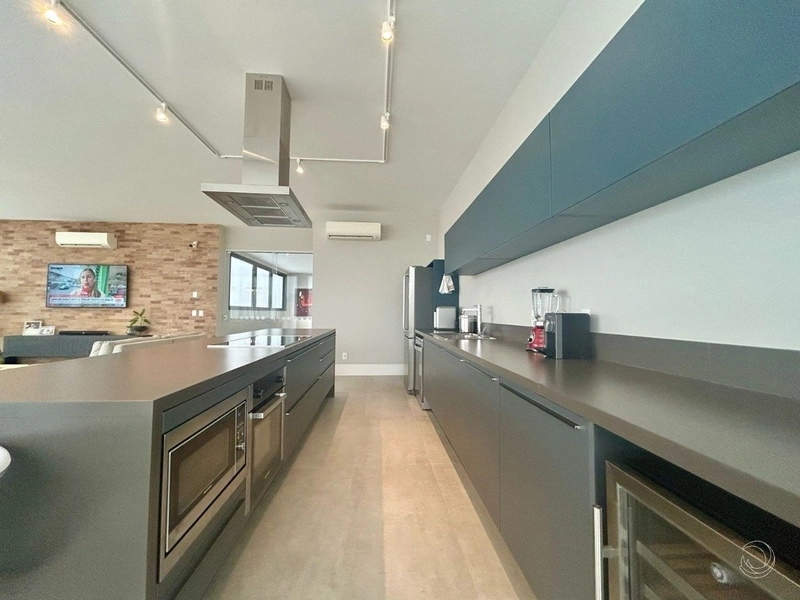 Casa Alto Padrão com 6 suítes em Cacupé: 12ª foto da galeria de imagens do imóvel