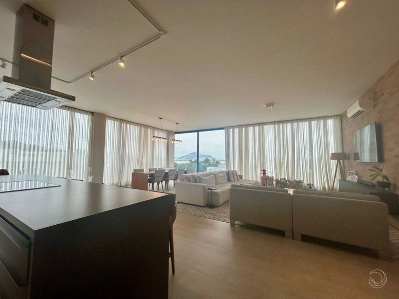 Casa Alto Padrão com 6 suítes em Cacupé: 11ª foto da galeria de imagens do imóvel