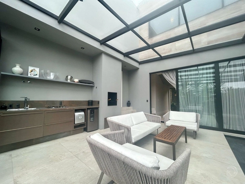 Casa Alto Padrão com 6 suítes em Cacupé: 7ª foto da galeria de imagens do imóvel