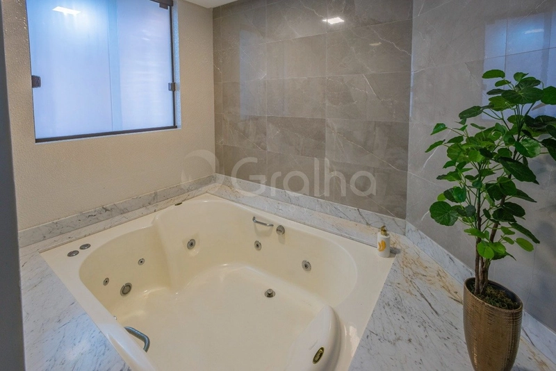 Apartamento com 4 suítes na Beira-Mar: 27ª foto da galeria de imagens do imóvel