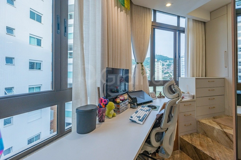 Apartamento com 4 suítes na Beira-Mar: 30ª foto da galeria de imagens do imóvel