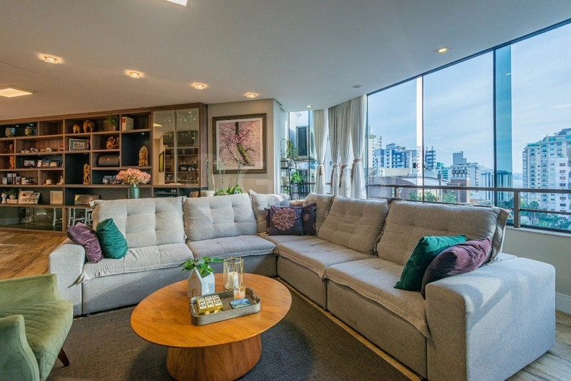 Apartamento com 4 suítes na Beira-Mar: 8ª foto da galeria de imagens do imóvel
