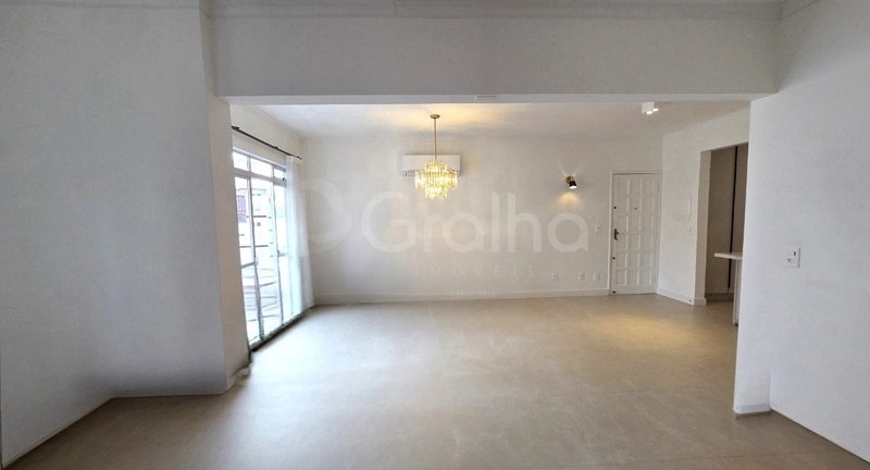 Apartamento com 2 dormitórios, sendo 1 suíte, na Agronômica: 5ª foto da galeria de imagens do imóvel