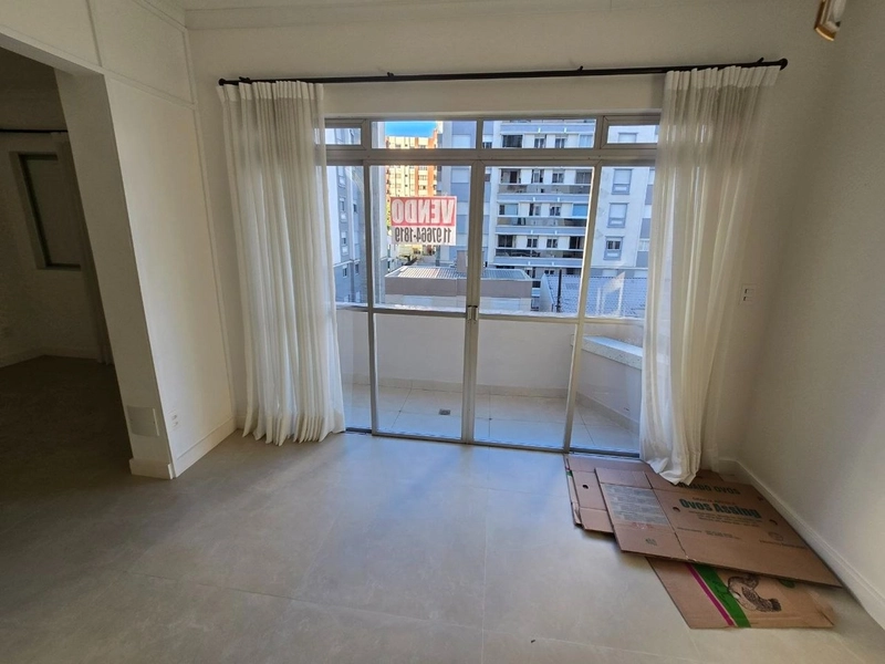 Apartamento com 2 dormitórios, sendo 1 suíte, na Agronômica: 4ª foto da galeria de imagens do imóvel