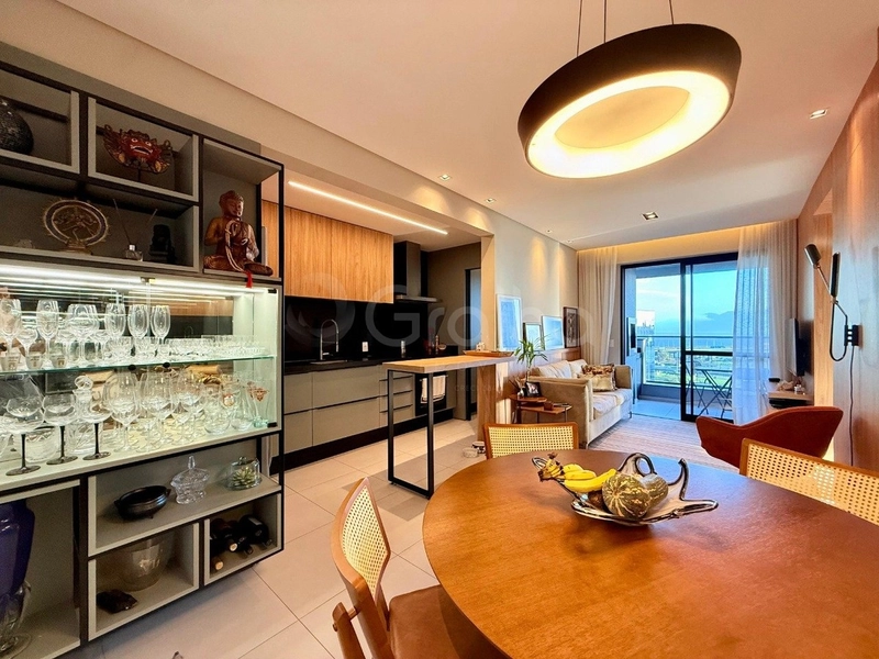 Apartamento com 2 dormitórios, sendo 1 suíte, no Centro: 2ª foto da galeria de imagens do imóvel