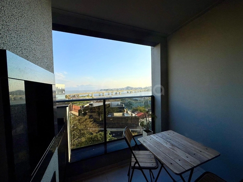 Apartamento com 2 dormitórios, sendo 1 suíte, no Centro: 3ª foto da galeria de imagens do imóvel