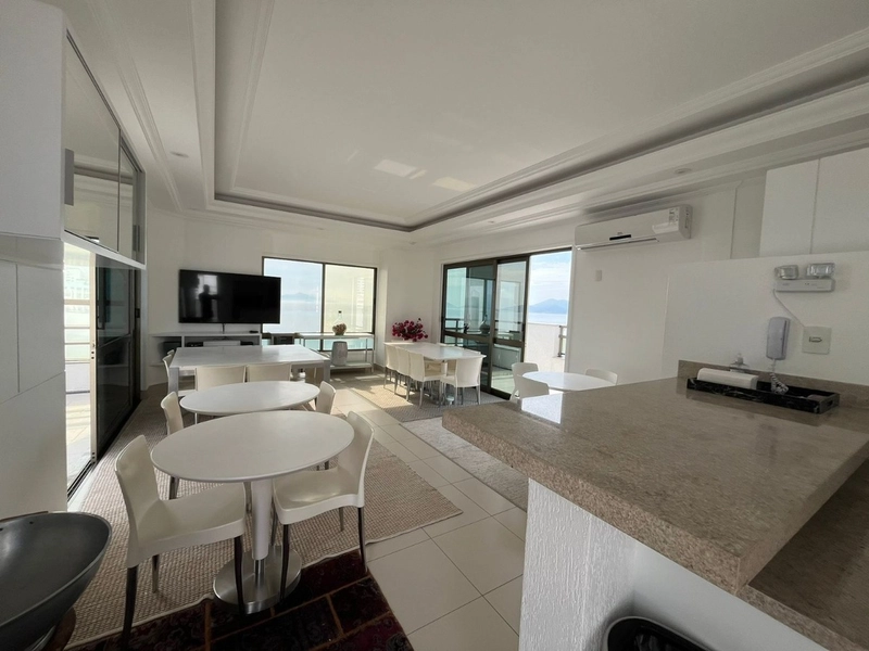 Apartamento com 2 dormitórios, sendo 1 suíte, na Beira Mar Norte: 38ª foto da galeria de imagens do imóvel
