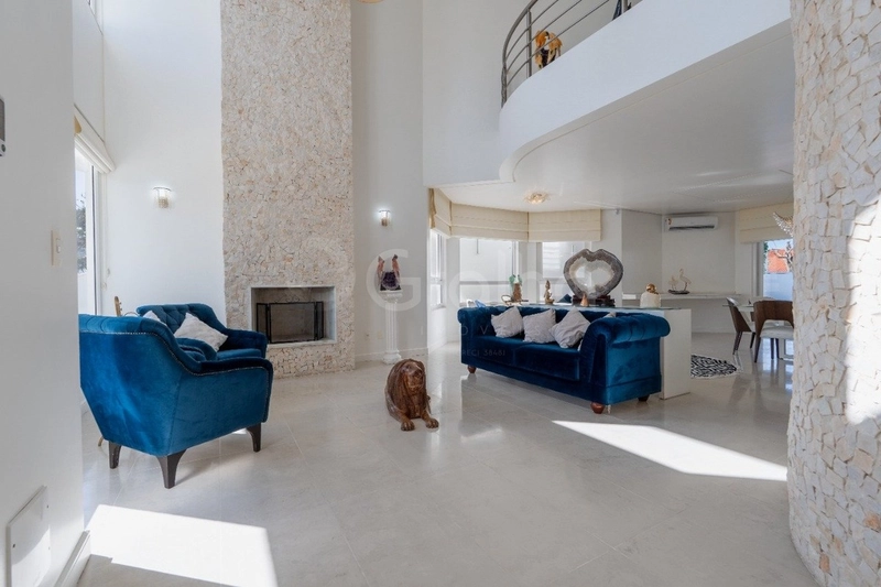 Casa Residencial com 4 suítes  em Jurerê Internacional: 2ª foto da galeria de imagens do imóvel