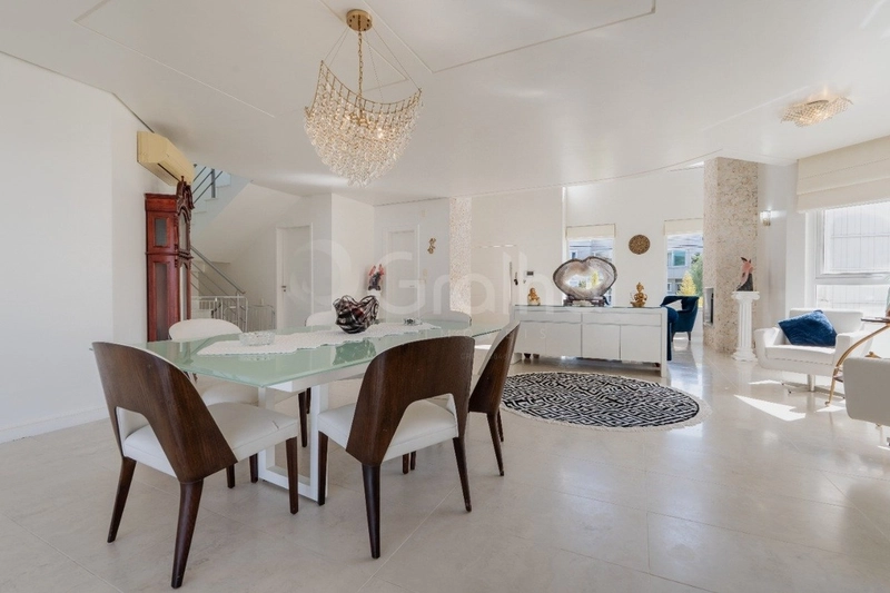 Casa Residencial com 4 suítes  em Jurerê Internacional: 4ª foto da galeria de imagens do imóvel
