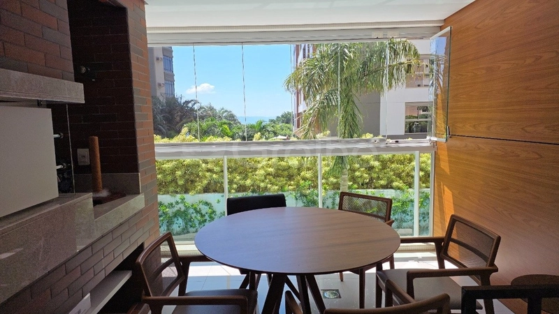 Apartamento com 3 dormitórios, sendo 1 suíte, na Agronômica: 3ª foto da galeria de imagens do imóvel