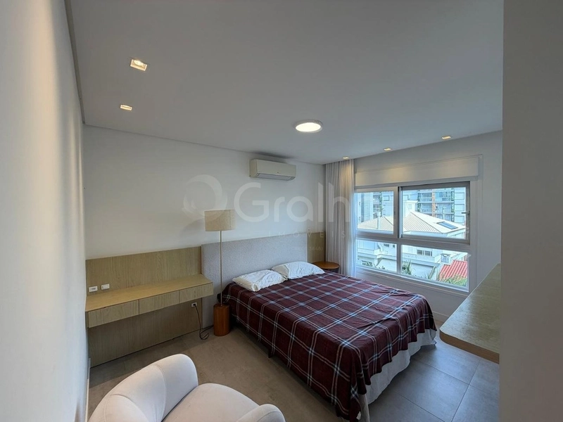 Apartamento com 3 dormitórios, sendo 2 suítes, em Jurerê: 26ª foto da galeria de imagens do imóvel