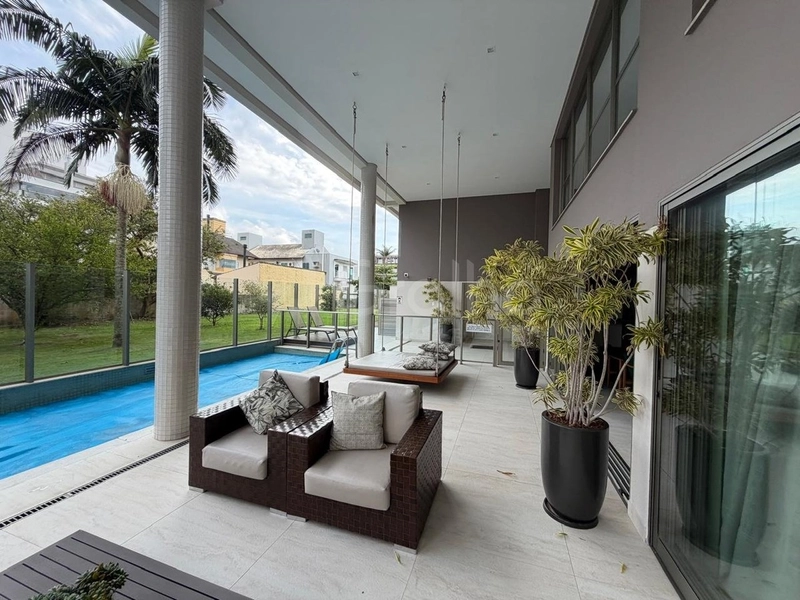Apartamento com 3 dormitórios, sendo 2 suítes, em Jurerê: 44ª foto da galeria de imagens do imóvel