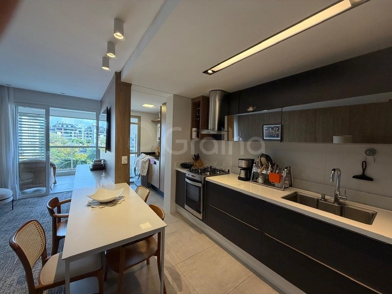 Apartamento com 3 dormitórios, sendo 2 suítes, em Jurerê: 13ª foto da galeria de imagens do imóvel