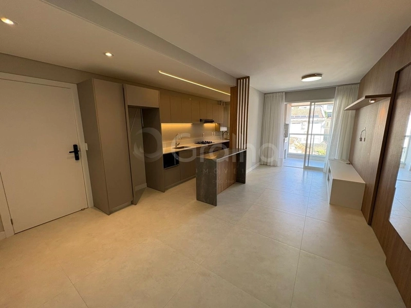 Apartamento com 2 dormitórios, sendo 1 suíte, na Agronômica: 1ª foto da galeria de imagens do imóvel