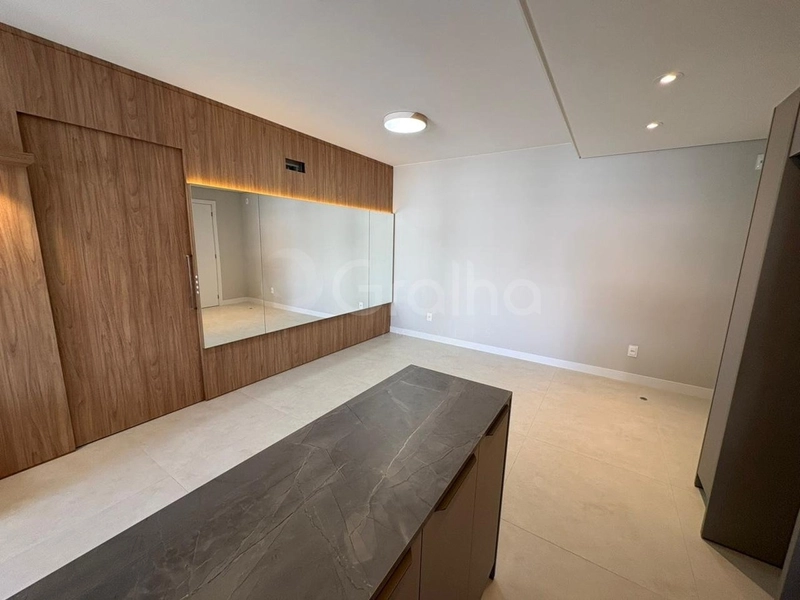 Apartamento com 2 dormitórios, sendo 1 suíte, na Agronômica: 4ª foto da galeria de imagens do imóvel