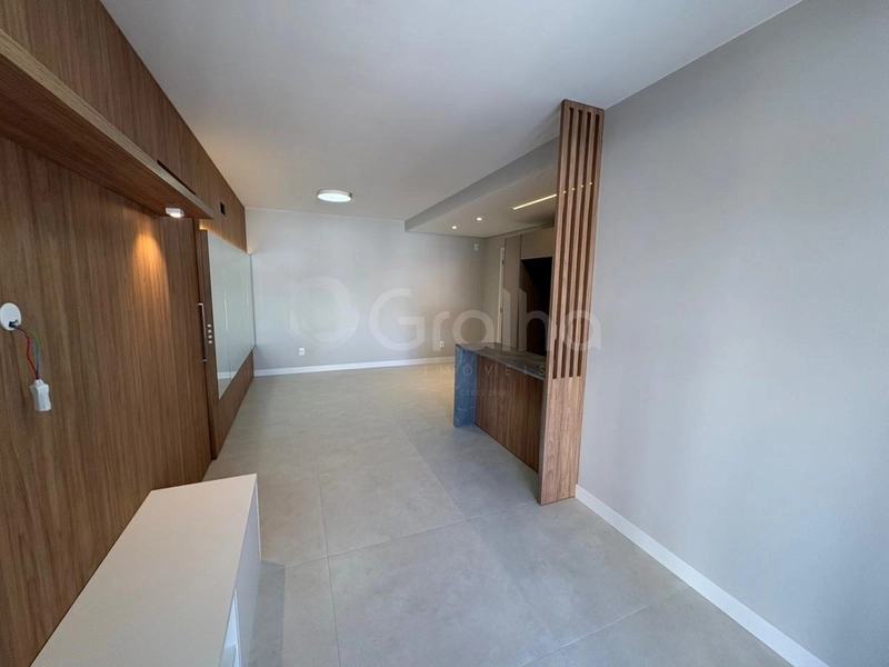 Apartamento com 2 dormitórios, sendo 1 suíte, na Agronômica: 5ª foto da galeria de imagens do imóvel