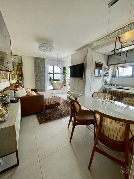 Apartamento com 2 dormitórios, sendo 1 suíte, na Agronômica: 4ª foto da galeria de imagens do imóvel