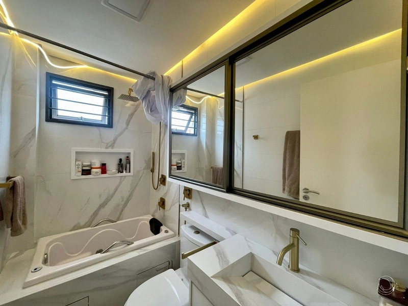 Apartamento com 2 dormitórios, sendo 1 suíte, na Agronômica: 17ª foto da galeria de imagens do imóvel