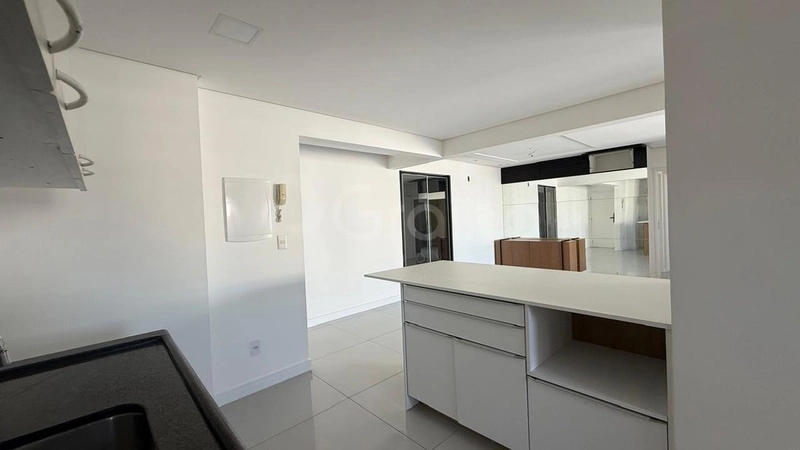 Apartamento com 3 dormitórios, sendo 1 suíte, no Centro: 4ª foto da galeria de imagens do imóvel