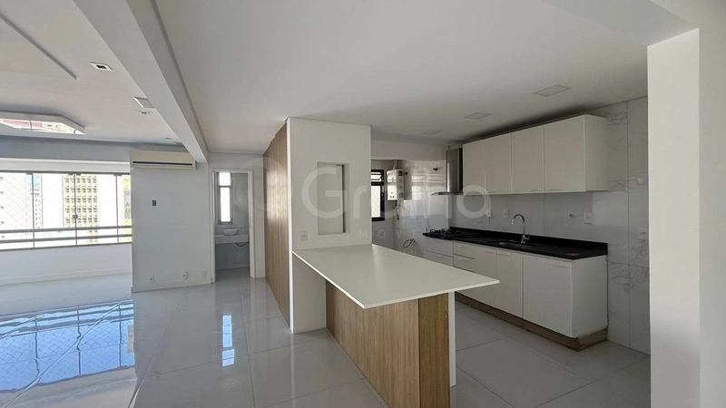 Apartamento com 3 dormitórios, sendo 1 suíte, no Centro: 2ª foto da galeria de imagens do imóvel