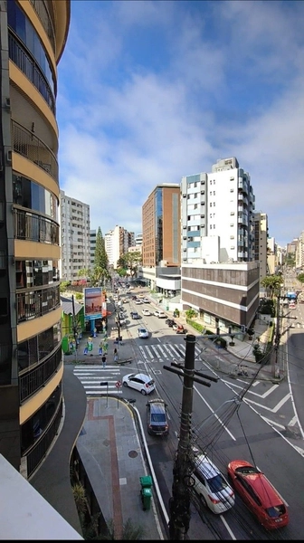 Apartamento com 3 dormitórios, sendo 1 suíte, no bairro Agronômica: 12ª foto da galeria de imagens do imóvel