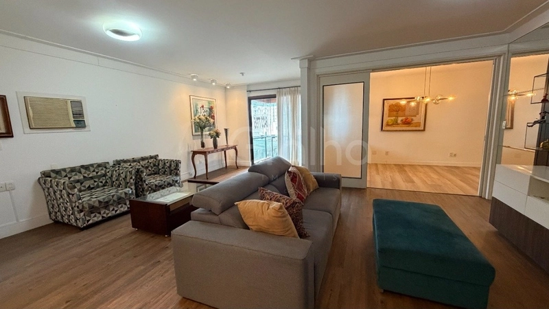 Apartamento com 4 dormitórios, sendo 2 suítes, no Centro: 1ª foto da galeria de imagens do imóvel
