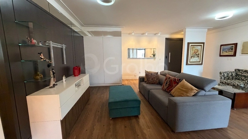 Apartamento com 4 dormitórios, sendo 2 suítes, no Centro: 2ª foto da galeria de imagens do imóvel