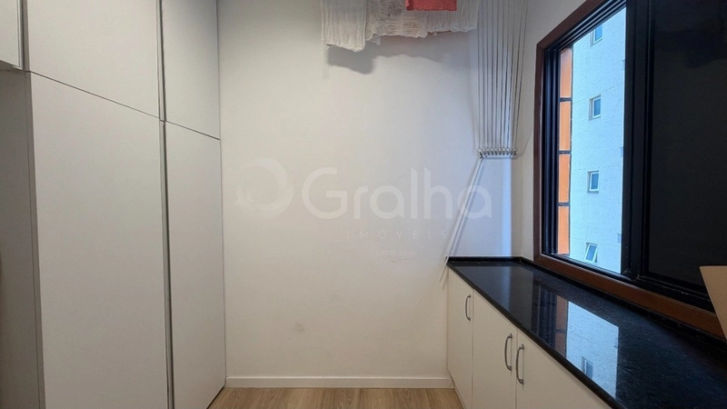 Apartamento com 4 dormitórios, sendo 2 suítes, no Centro: 17ª foto da galeria de imagens do imóvel