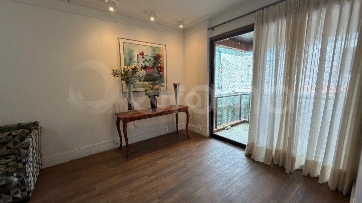 Apartamento com 4 dormitórios, sendo 2 suítes, no Centro: 8ª foto da galeria de imagens do imóvel