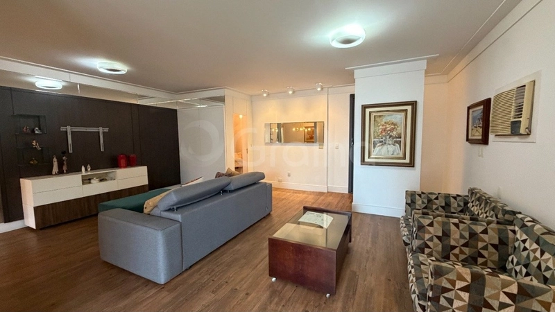 Apartamento com 4 dormitórios, sendo 2 suítes, no Centro: 4ª foto da galeria de imagens do imóvel