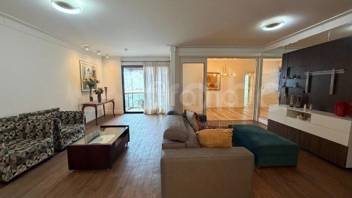 Apartamento com 4 dormitórios, sendo 2 suítes, no Centro: 3ª foto da galeria de imagens do imóvel