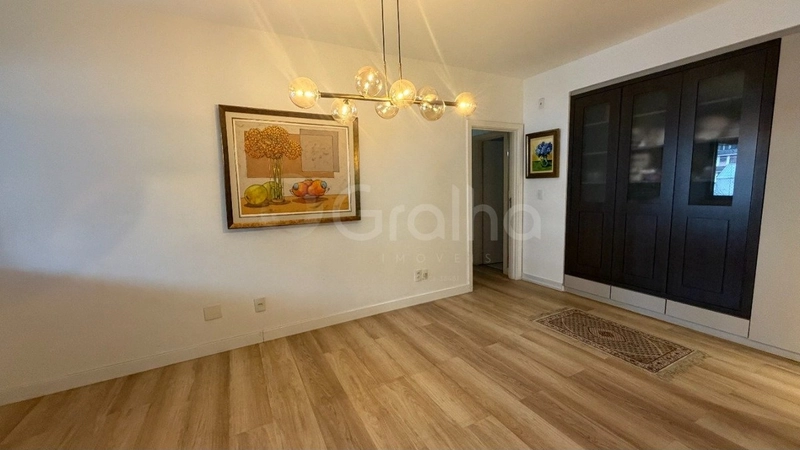 Apartamento com 4 dormitórios, sendo 2 suítes, no Centro: 10ª foto da galeria de imagens do imóvel