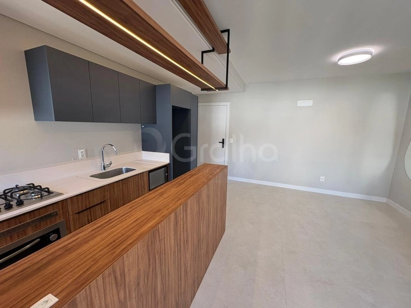 Apartamento com 2 dormitórios, sendo 1 suíte, na Agronômica: 7ª foto da galeria de imagens do imóvel