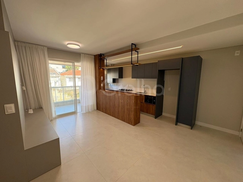 Apartamento com 2 dormitórios, sendo 1 suíte, na Agronômica: 5ª foto da galeria de imagens do imóvel