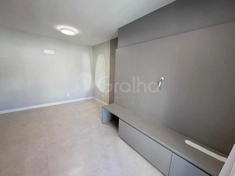 Apartamento com 2 dormitórios, sendo 1 suíte, na Agronômica: 10ª foto da galeria de imagens do imóvel