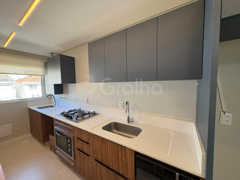 Apartamento com 2 dormitórios, sendo 1 suíte, na Agronômica: 2ª foto da galeria de imagens do imóvel