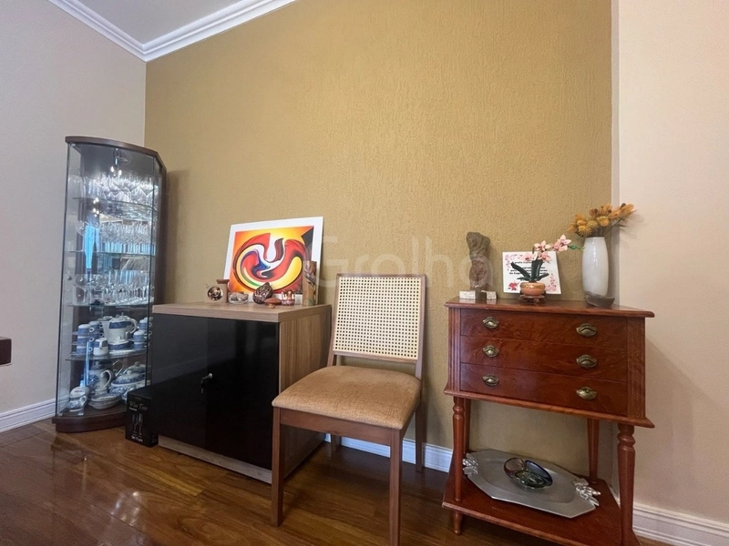 Apartamento com 3 dormitórios, sendo 1 suíte, no bairro Agronômica: 5ª foto da galeria de imagens do imóvel