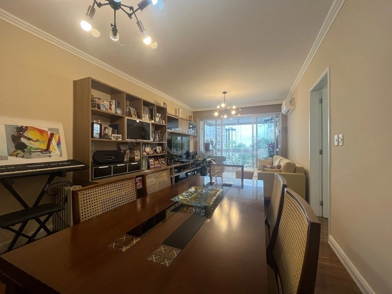 Apartamento com 3 dormitórios, sendo 1 suíte, no bairro Agronômica: 2ª foto da galeria de imagens do imóvel