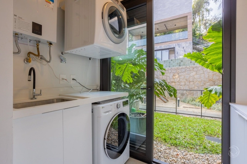 Casa na Costa da Lagoa com 3 suítes e 4 vagas de garagem: 13ª foto da galeria de imagens do imóvel